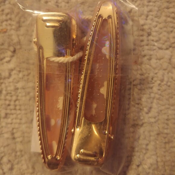 NEW Casa Clara Flower Barrette Set - Picture 2 of 4